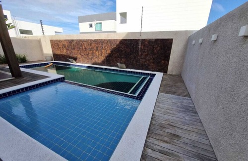 Aruana House | Fabulous 5-bedroom house with pool in gated community on Aruana beach.