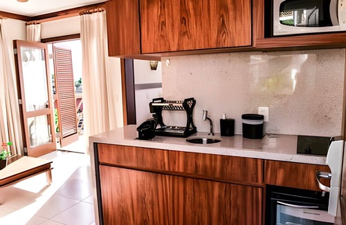 Veloso Condo | Family Retreat with Hot Tub at Curral Beach