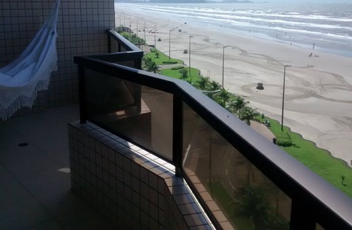 Vila Caicara Apartment | Fantastic Sea Front Apartment with Pool and Rooftop BBQ