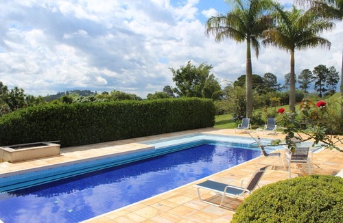 Pinhalzinho Cottage | Farm, country house, wifi, heated pool, leisure!
