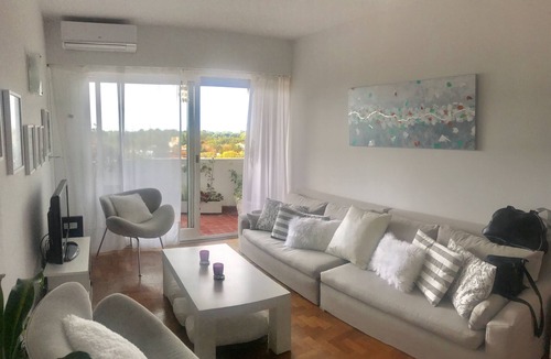Martinez Apartment | FASHION, LUMINOUS, APPARTMENT!