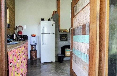 Vera Cruz House | Feet in the Sand and Tranquility: The Perfect Secret Retreat on Calado Beach.