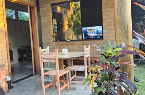 Vera Cruz House | Feet in the Sand and Tranquility: The Perfect Secret Retreat on Calado Beach.