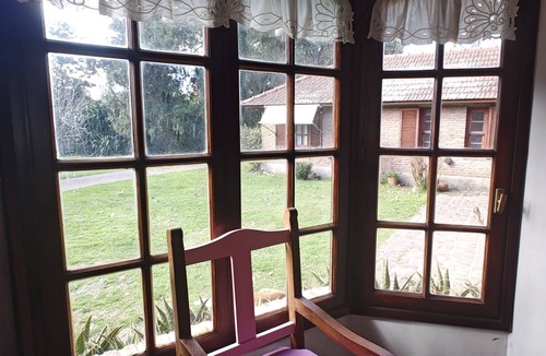 City Bell Ski Chalet | Fifth house in City Bell 300 mts gastronomic pole and 40min from the obelisk.