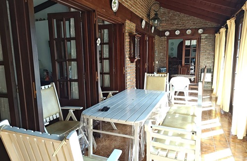 City Bell Ski Chalet | Fifth house in City Bell 300 mts gastronomic pole and 40min from the obelisk.