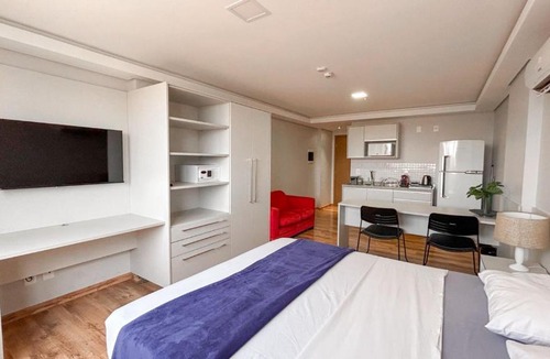 Vila Onze Apartment | Flat Aconchegante no Centro, com Sofá e Geladeira