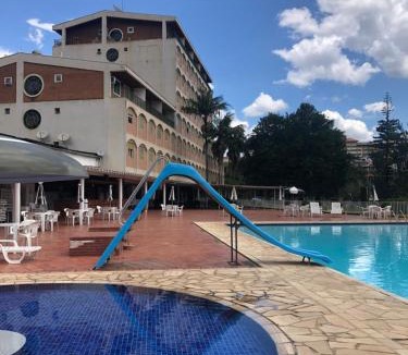 Aguas de Lindoia Hotel | Flat Cavalinho Branco - Ap 136