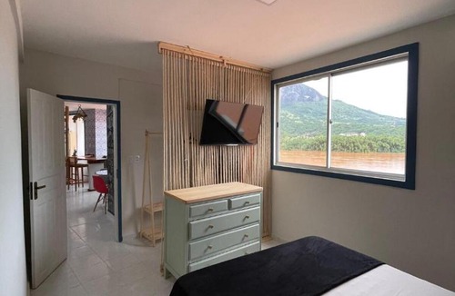 Ilha dos Araujos Apartment | Flat com vista para Rio Doce e Pico da Ibituruna
