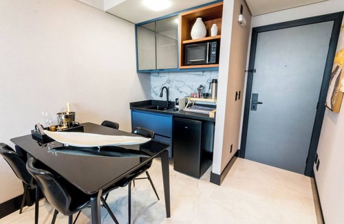 Alphaville Industrial Apartment | Flat equipado em ótima localização, Wi-Fi e lazer