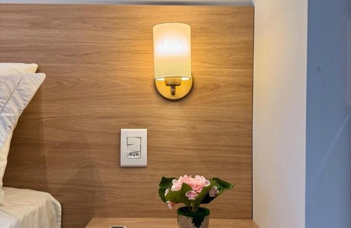 Jardim Palmeiras Apartment | Flat Premium com Garagem, Varanda e Carregador EV - Ahava Stays