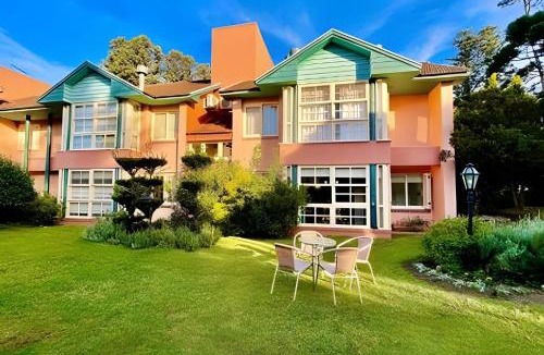 Bairro Lago Negro House | Flat with FIREPLACE CONDOMINIUM, next to LAGO NEGRO (Lake)