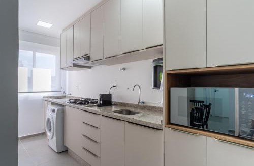 Centro Apartment | Flo - 602 - Central Novo 2 Qtos com ar, academia e lava e seca