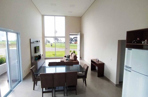 Paranapanema Cottage | Formosa - Swimming pool with spa just a few steps from the club