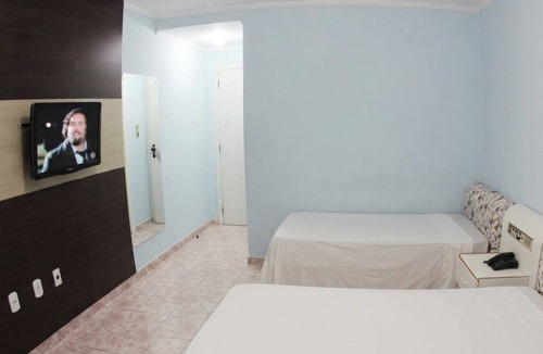 Petrolina Hotel | Free Breakfast Stay | 6.2 mi to Senador Nilo Coelho Airport | 2 Units