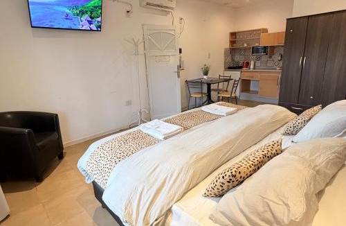 Villa Angela Apartment | G6 Monoambiente King con Cochera en Villa Ángela