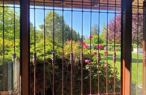 Chacras de Coria House | Garden, barbecue and swimming pool, in Chacras de Coria, wineries and mountains area.