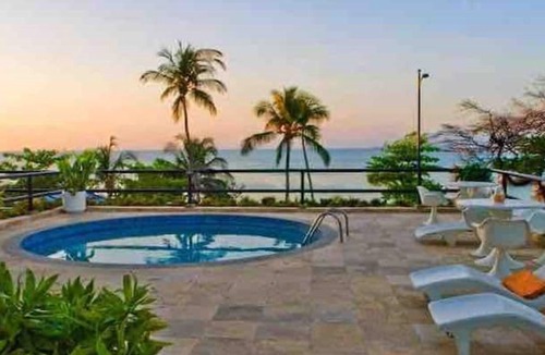 Mucuripe Apartment | Golden Beachfront Apartment with Ocean View