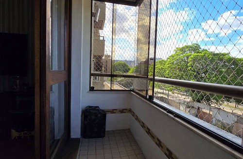 Cidade Baixa Apartment | Great Location, Comfortable and with Garage/One Bedroom Apartment