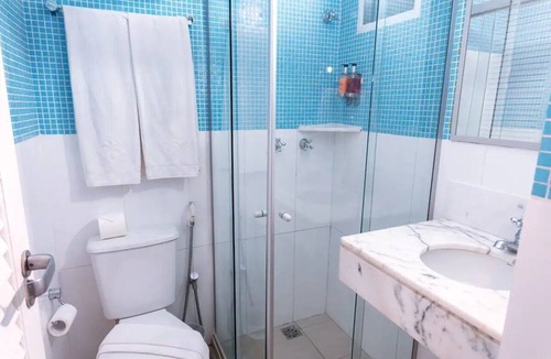 Vilas do Atlantico Hotel | Great Brazil Stay | 3 Units | 1 Mi to Ipitanga Beach | Game Room | Rooftop Pool