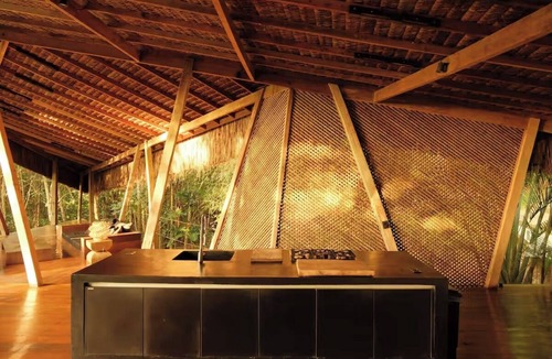 Itacare House | Green Whisper House
