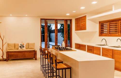 Caicara House | Greenhousi Prea