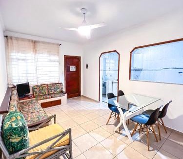 Vila Julia Apartment | Guarujá - 50 metros da Praia da Enseada