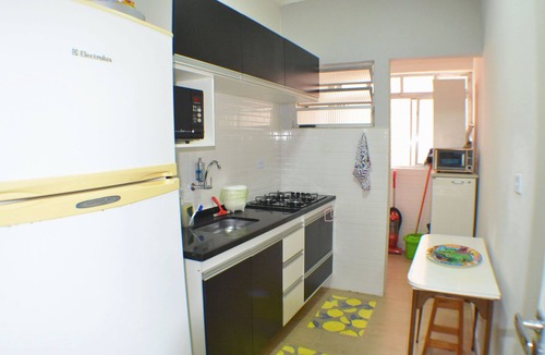 Asturias Apartment | GUARUJÁ ASTURIAS BEACH 2 BEDROOMS CLOSE TO EVERYTHING - 5 MINUTES FROM THE BEACH!