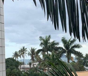 Vila Julia Apartment | Guarujá - Praia da Enseada - 200 metros da praia - Apartamento inteiro