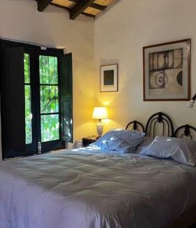 Asuncion House | Habitación para 4 en el centro de Asunción con piscina e inmenso jardín