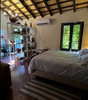 Asuncion House | Habitación para 4 en el centro de Asunción con piscina e inmenso jardín