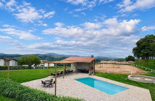 Bairro Canedos Ski Chalet | Haras Nashville - Espaço Aves