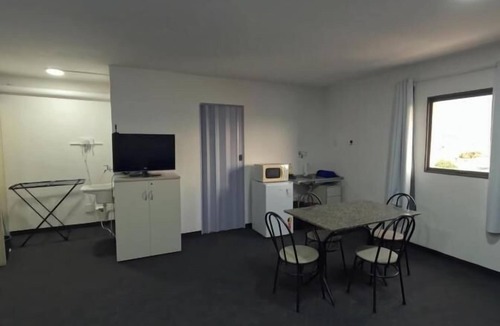 Vinhedo Hotel | HAUSHostel