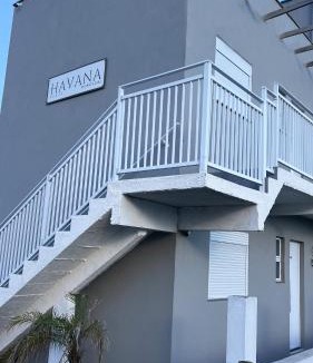 Balneario Gaivota House | Havana Flats - Apto térreo 700m praia - Área Gourmet com 3 churrasqueiras