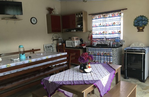 Vila Paula House | Have a wonderful time at the Romantic and Charming Corner