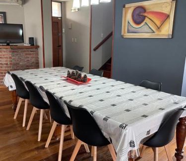 Comuna Estancia Vieja House | Hermosa casa con vista al lago