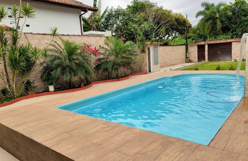 Jardim das Cancoes House | Holiday Home with Pool in Bertioga, 200 meters from the beach, with Wi-Fi