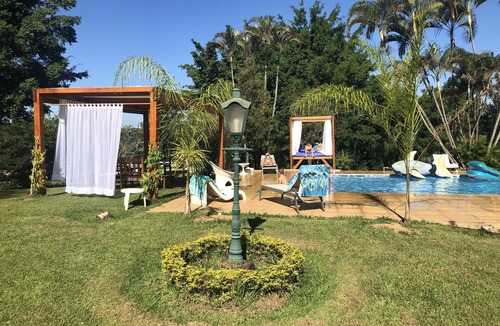 Itu House | Horse farm with a generous recreation area, farm animals, and complete infrastructure.
