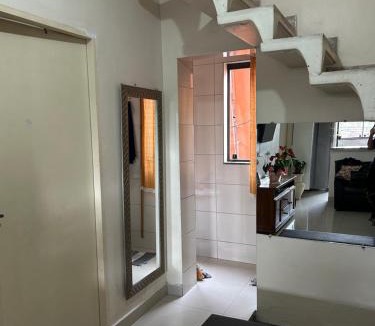 Zona Leste House | Hospeday