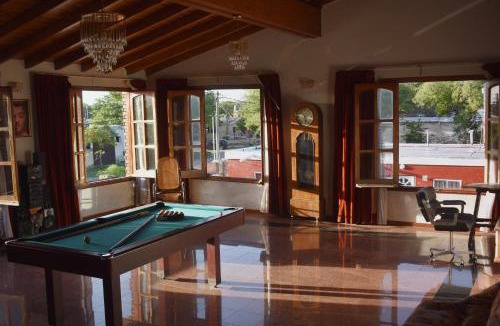 Estancia Grande House | Hostel IV Estaciones