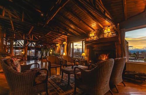 Macrozona Meseta Cerro Calafate Hotel | Hosteria Los Canelos