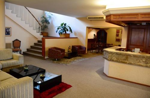 Melo Hotel | Hotel Crown
