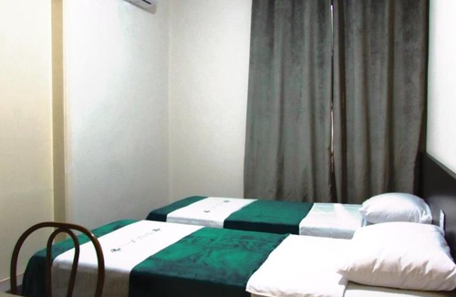 Santa Ifigenia Hotel | Hotel Minho - Escolha Certa Próximo à 25 de Março, Brás, Bom Retiro e Metrô - Café da Manhã Incluso - Estacionamento em Frente