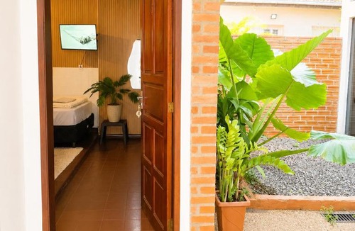 Encarnacion House | Hotel Posada Siberia