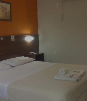 Colon Hotel | Hotel Queguay