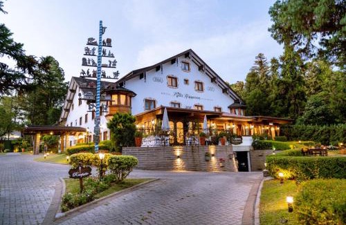 Planalto Hotel | Hotel Ritta Höppner - Com Café da Manhã - Chá da Tarde e Ingressos para o Mini Mundo