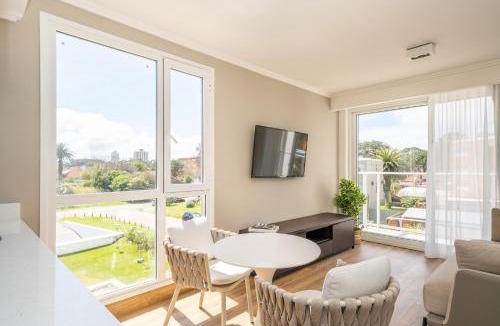 Punta del Este Hotel | Hotel Solerios Mansa