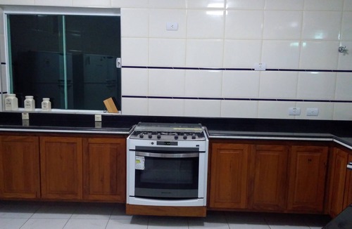 Vista Linda House | HOUSE "5" Stars; TOP! in the Condominium HANGA ROA - BERTIOGA - with 4 employees.