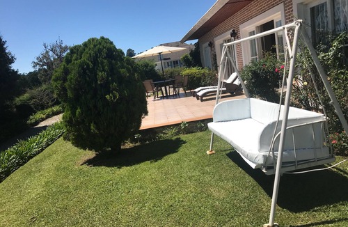 Capivari House | House for 12 people: 4 bedrooms (2 suites) and beautiful garden - 15min walk from Baden