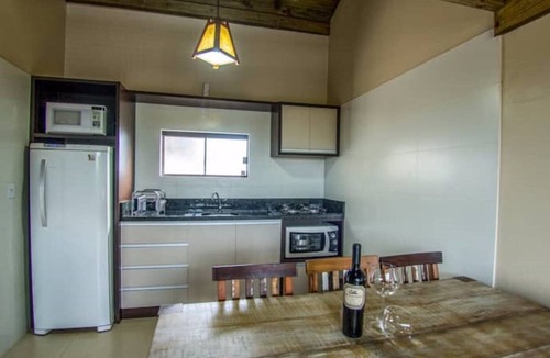 Praia do Rosa House | House for 8 people 500 meters from the sea