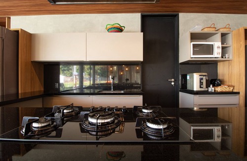 Passo de Camaragibe House | House in a seaside condominium for 12 people
